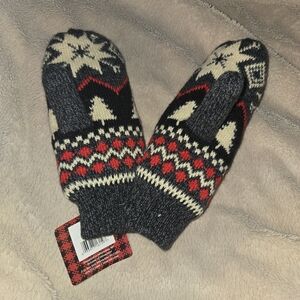 Muk Luks Nordic Knit Mittens - Black and Cream